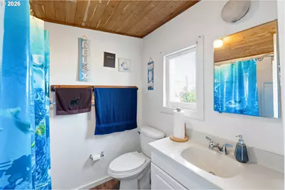 875 Division St NE, Bandon, OR 97411 - Photo 13