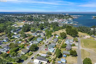 875 Division St NE, Bandon, OR 97411 - Photo 3
