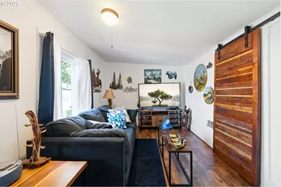 875 Division St NE, Bandon, OR 97411 - Photo 9