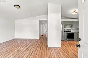 6633 SE 83rd Ave, Portland, OR 97266 - Photo 5