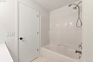6633 SE 83rd Ave, Portland, OR 97266 - Photo 21