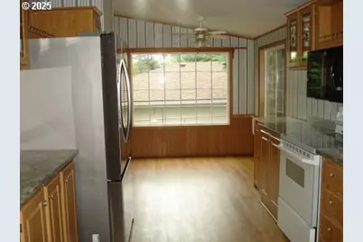 241 Twin Oaks Loop, Winston, OR 97496 - Photo 13