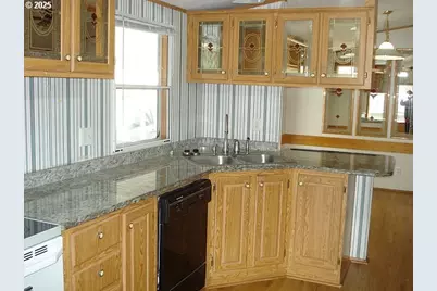 241 Twin Oaks Loop, Winston, OR 97496 - Photo 15