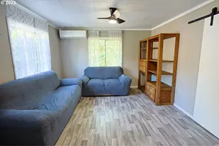 885 E 10th St, Coquille, OR 97423 - Photo 9