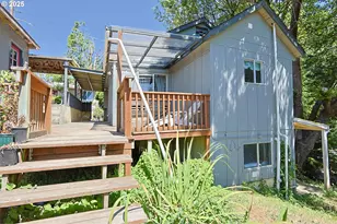 885 E 10th St, Coquille, OR 97423 - Photo 33