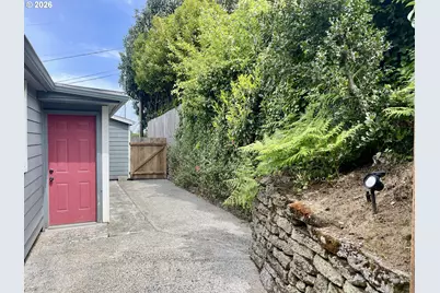 1545 Underwood Ave, Coos Bay, OR 97420 - Photo 29