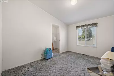 300 S 7th St, Creswell, OR 97426 - Photo 13