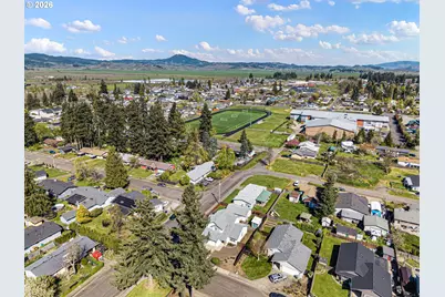 300 S 7th St, Creswell, OR 97426 - Photo 27