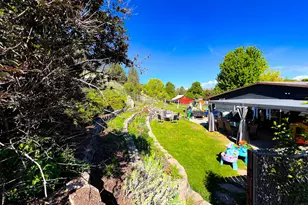 858 E Main St, John Day, OR 97845 - Photo 27