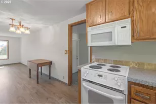 1180 Brockton Pl, Eugene, OR 97404 - Photo 11