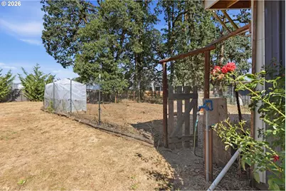 267 NW Woods Ln, Dallas, OR 97338 - Photo 35