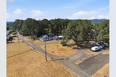 267 NW Woods Ln, Dallas, OR 97338 - Photo 39