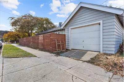 1410 Valley Ave, Baker City, OR 97814 - Photo 23