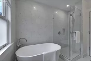 3445 NE Hassalo St, Portland, OR 97232 - Photo 25