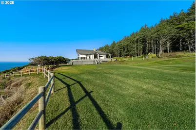 88515 Pacific Surf, Bandon, OR 97411 - Photo 11