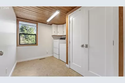 1320 Ingersoll St, Coos Bay, OR 97420 - Photo 23