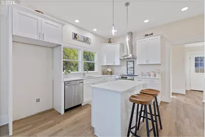 3102 NE Dekum St, Portland, OR 97211 - Photo 9