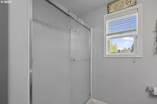 177 SW Mt Mazama St, McMinnville, OR 97128 - Photo 31