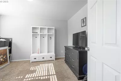 177 SW Mt Mazama St, McMinnville, OR 97128 - Photo 7