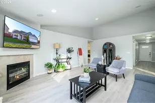 177 SW Mt Mazama St, McMinnville, OR 97128 - Photo 5