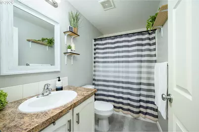 177 SW Mt Mazama St, McMinnville, OR 97128 - Photo 19