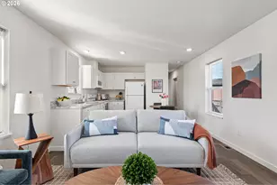 1085 W 1st Ave, Junction City, OR 97448 - Photo 5