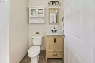 15006 SE Sieben Creek Dr, Clackamas, OR 97015 - Photo 9