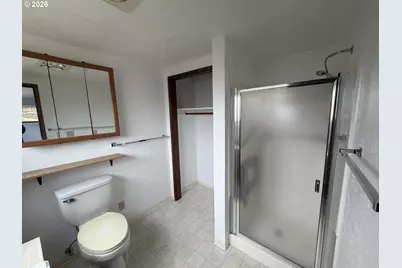 1375 Fenwick St, Coos Bay, OR 97420 - Photo 17