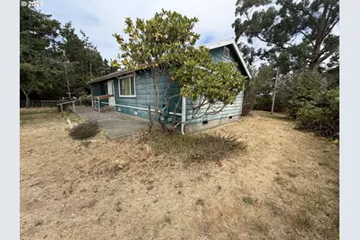 1375 Fenwick St, Coos Bay, OR 97420 - Photo 3