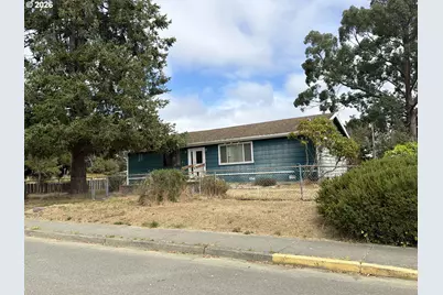 1375 Fenwick St, Coos Bay, OR 97420 - Photo 25