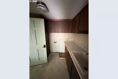 1375 Fenwick St, Coos Bay, OR 97420 - Photo 7