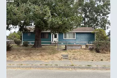 1375 Fenwick St, Coos Bay, OR 97420 - Photo 1