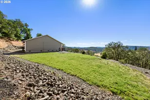 560 Hagle Ln, Roseburg, OR 97470 - Photo 29