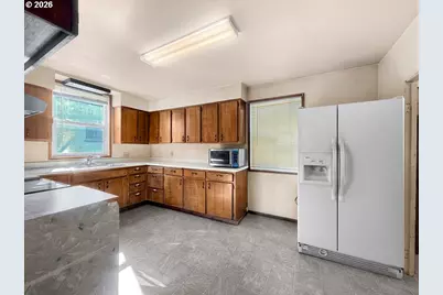 239 S Canyon Blvd, John Day, OR 97845 - Photo 9