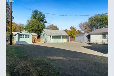 239 S Canyon Blvd, John Day, OR 97845 - Photo 23