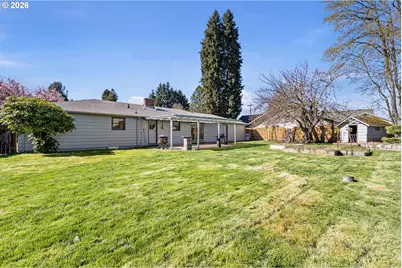 1685 Evergreen Dr, Eugene, OR 97404 - Photo 43