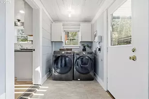 954 NE Emerson St, Portland, OR 97211 - Photo 27