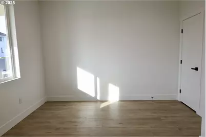 1750 NE 8th Pl, Hermiston, OR 97838 - Photo 3