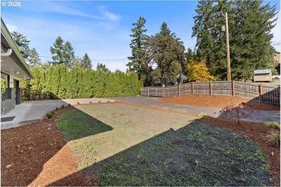 17055 SE Webster Rd, Gladstone, OR 97027 - Photo 5