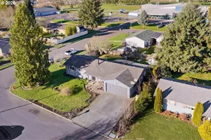 904 S Magnolia St, Cornelius, OR 97113 - Photo 13