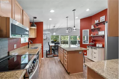 30402 Townsend Rd, Lebanon, OR 97355 - Photo 9