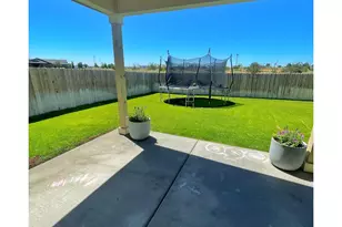 2297 NE 5th St, Hermiston, OR 97838 - Photo 5