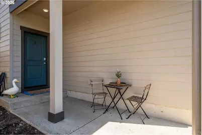 2906 V St, Springfield, OR 97477 - Photo 3