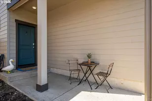 2906 V St, Springfield, OR 97477 - Photo 3
