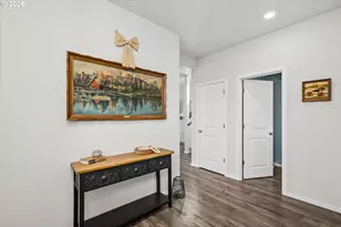 2906 V St, Springfield, OR 97477 - Photo 5