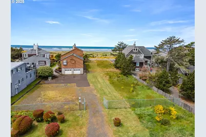 8700 S Prom St #6 &11, Seaside, OR 97138 - Photo 3