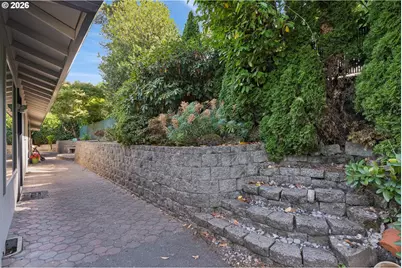 6332 NE 45th Ave, Portland, OR 97218 - Photo 3