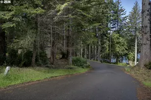 83581 Woodland Ln, Florence, OR 97439 - Photo 9