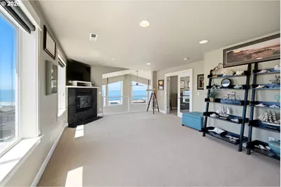 2030 NE 66th St, Lincoln City, OR 97367 - Photo 27