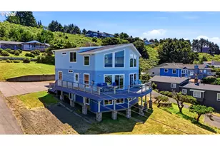 2030 NE 66th St, Lincoln City, OR 97367 - Photo 5